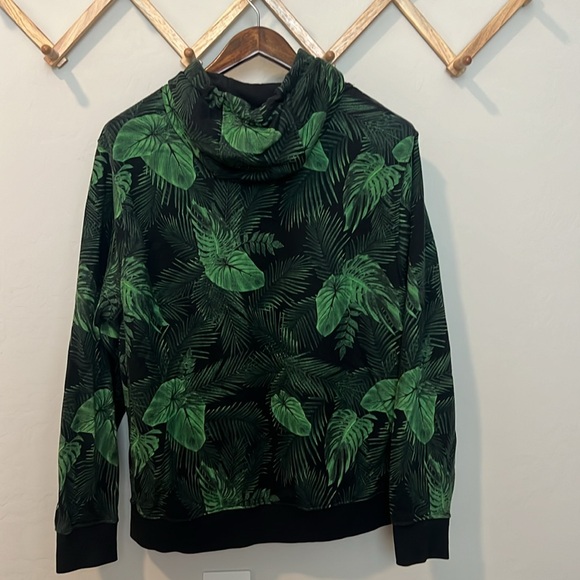 NIKE SPORTSWEAR CLUB MEN'S FRENCH TERRY HOODIE IN LUCKY GREEN,BLACK - Picture 3 of 4